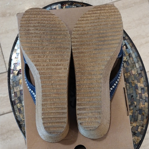 SBICCA Denim Blue And Rhinestone Wedge Sandals Size 8M - Picture 8 of 8
